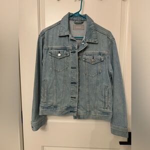 Everlane the denim jacket